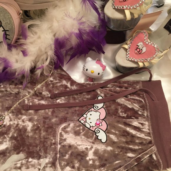🍭crushed ice pink velvet tracksuit with custom hello kitty and crystal details! - Picture 7 of 17